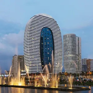 מלון Courtyard By Marriott, באטומי